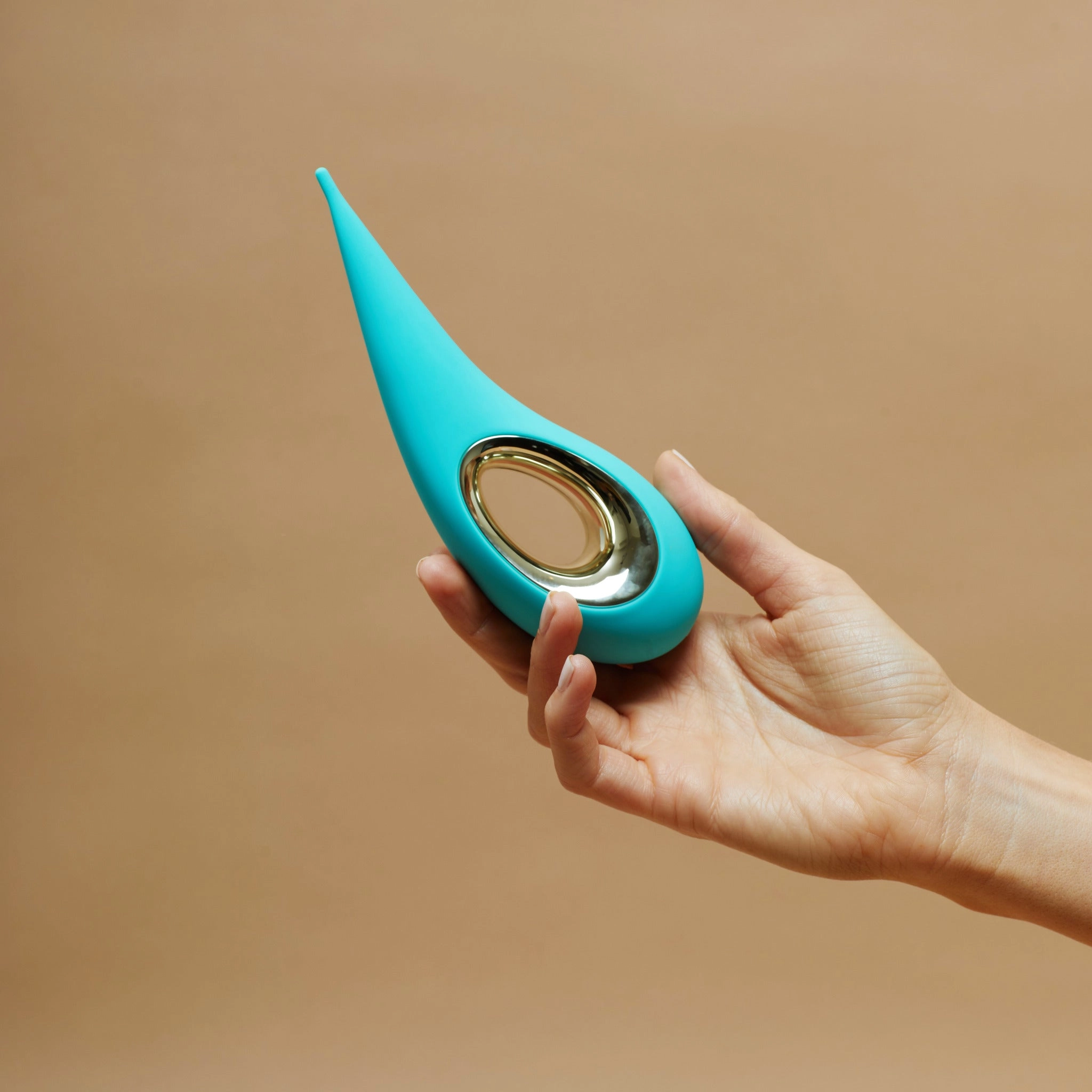 LELO Dot Clitoral Vibrator
